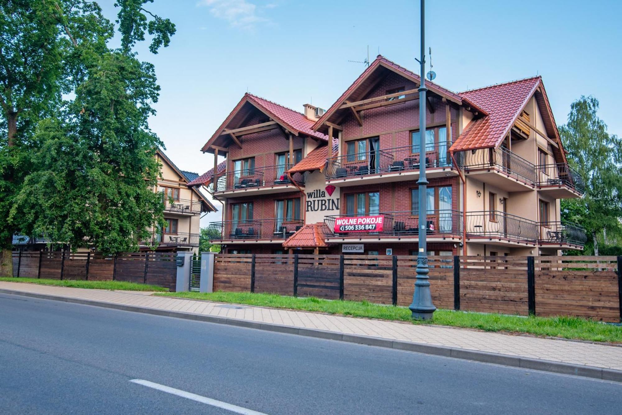 Willa Rubin -Noclegi, Pokoje Krynica Morska, Apartamenty Exterior photo