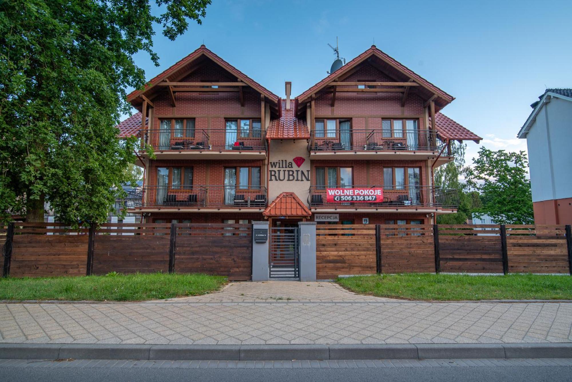 Willa Rubin -Noclegi, Pokoje Krynica Morska, Apartamenty Exterior photo