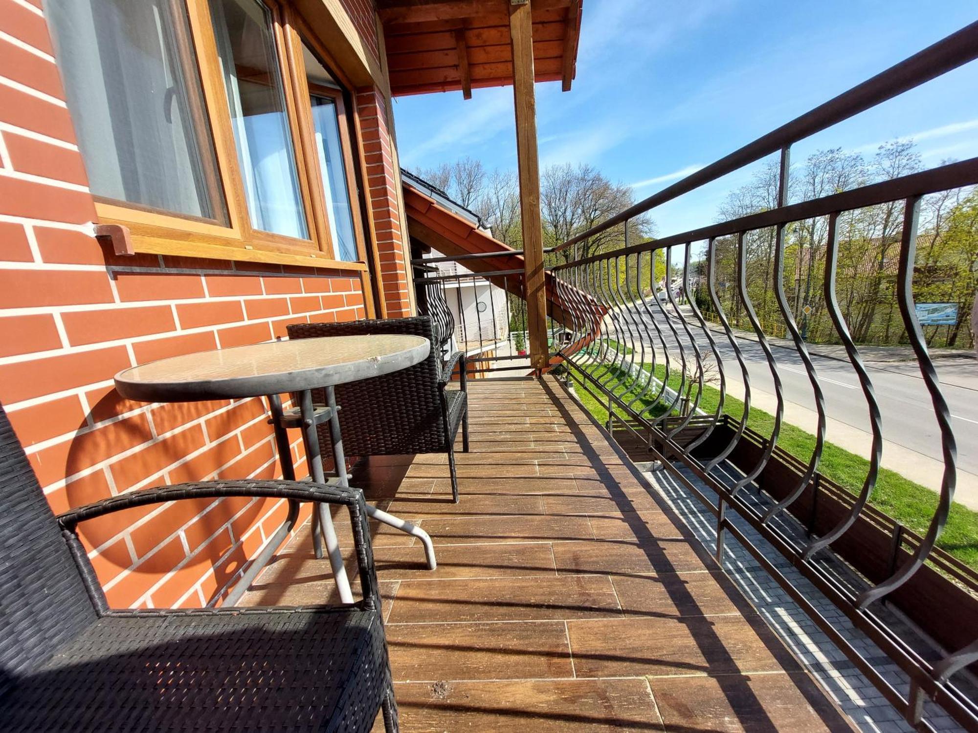 Willa Rubin -Noclegi, Pokoje Krynica Morska, Apartamenty Exterior photo