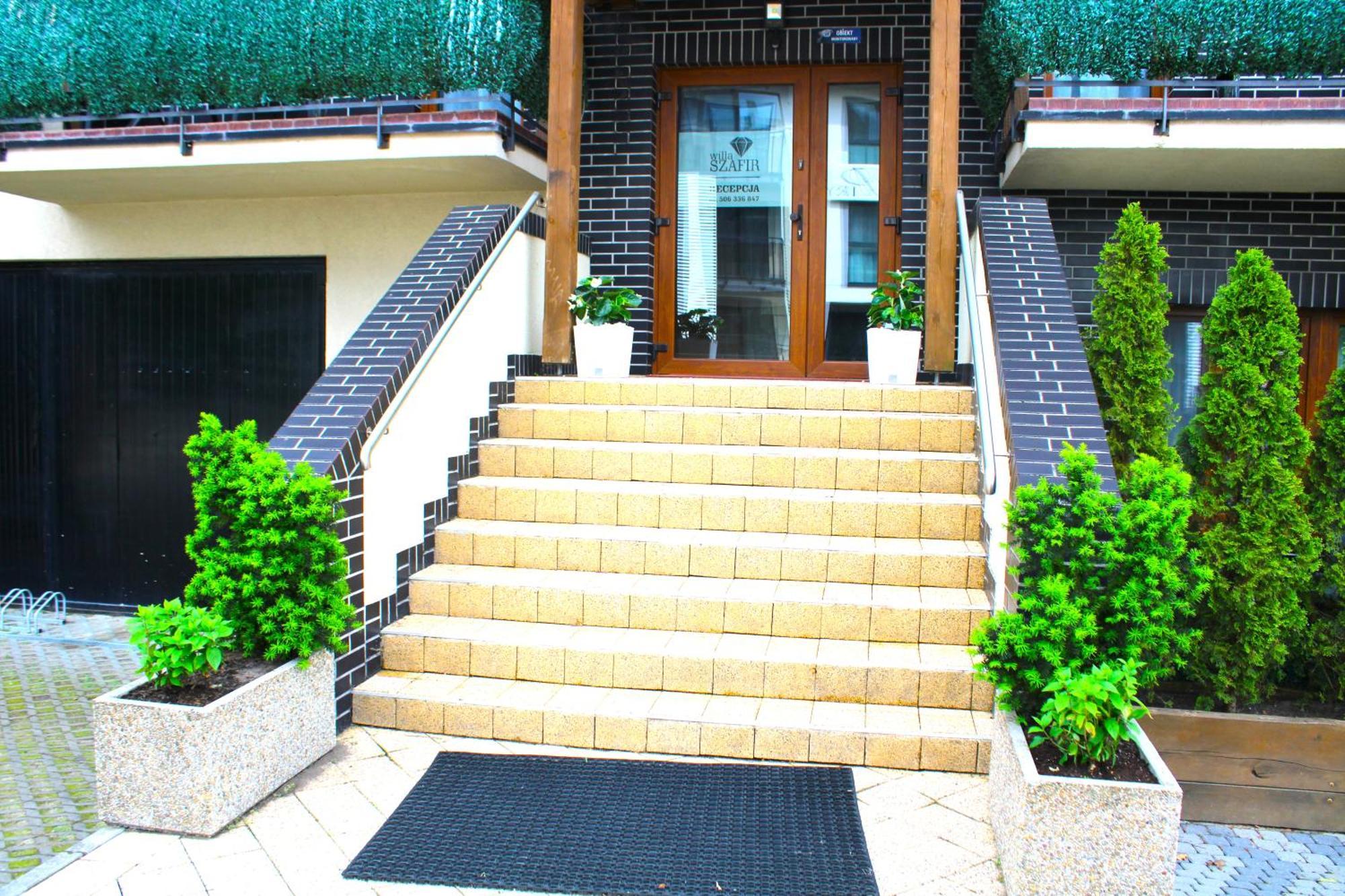 Willa Rubin -Noclegi, Pokoje Krynica Morska, Apartamenty Exterior photo